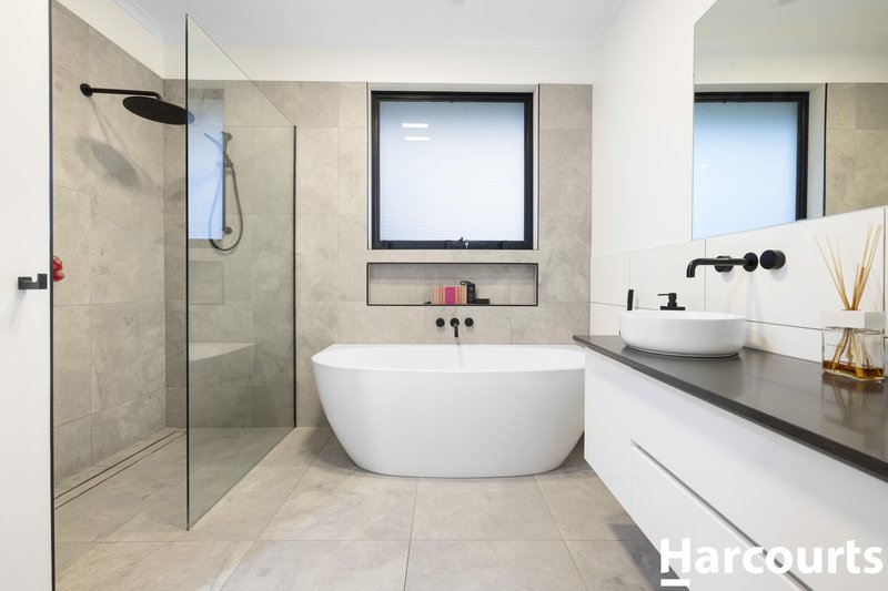 Photo - 16 Mortimer Street, Werribee VIC 3030 - Image 13