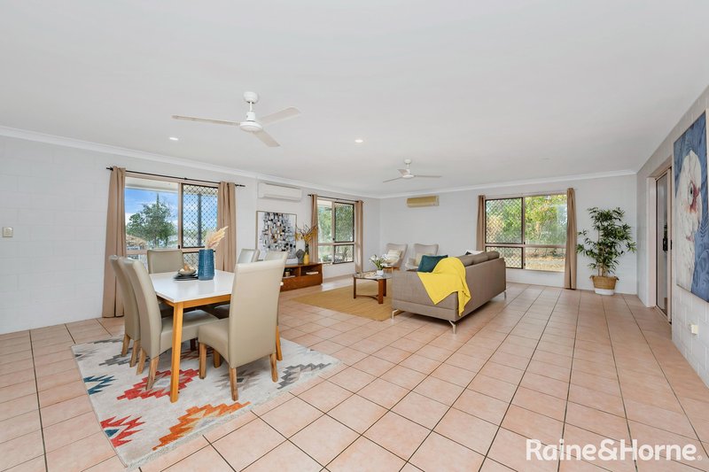 Photo - 16 Mount Kulburn Drive, Jensen QLD 4818 - Image 5