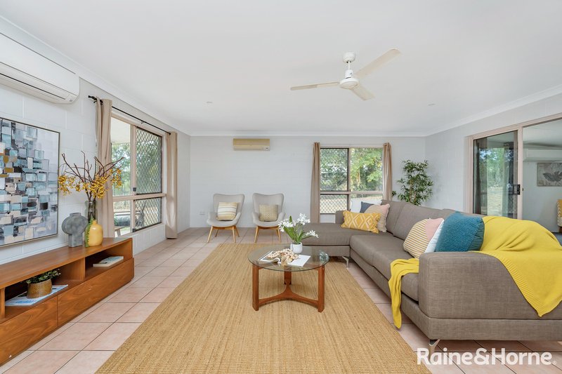 Photo - 16 Mount Kulburn Drive, Jensen QLD 4818 - Image 6