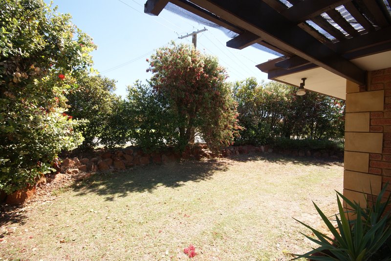 Photo - 16 Mudlark Way, Yangebup WA 6164 - Image 2