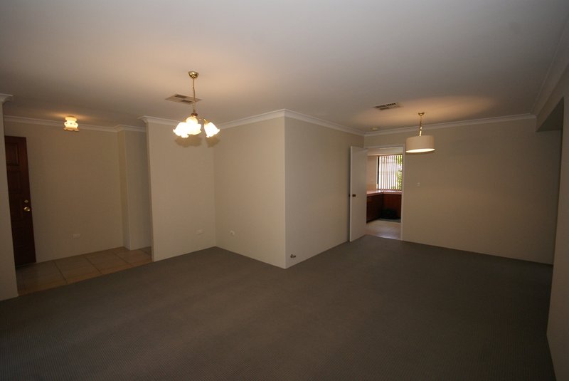 Photo - 16 Mudlark Way, Yangebup WA 6164 - Image 6