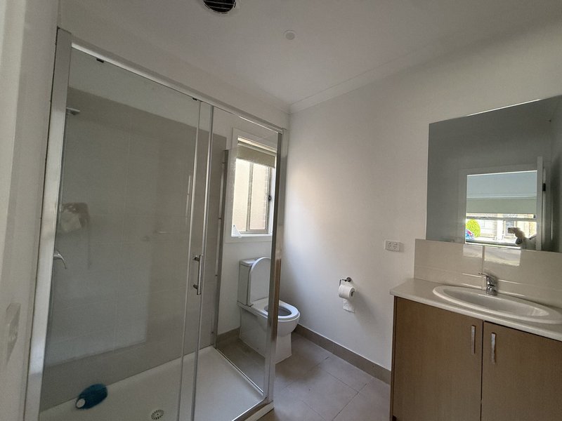 Photo - 16 Muir Way, Mernda VIC 3754 - Image 3
