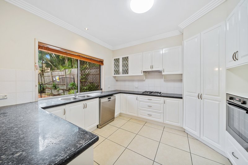 Photo - 16 Mulberry Place, Stretton QLD 4116 - Image 3