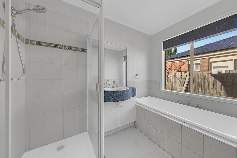 Photo - 16 Murchison Way, Thomastown VIC 3074 - Image 11