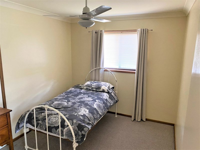 Photo - 16 Murray Parade, Kingaroy QLD 4610 - Image 12