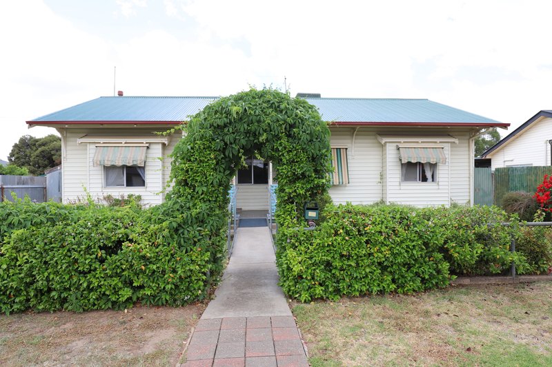 16 Murray Street, Cootamundra NSW 2590