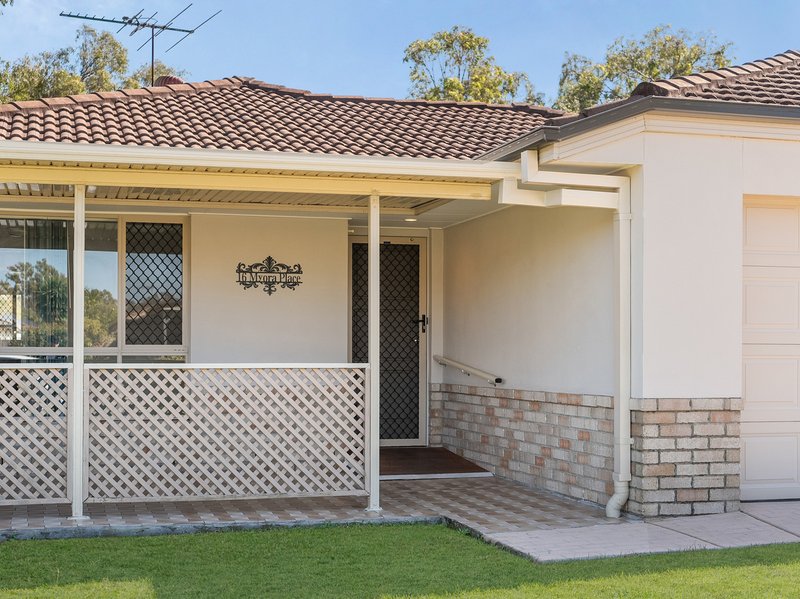 Photo - 16 Myora Place, Sandstone Point QLD 4511 - Image 5