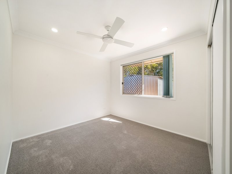 Photo - 16 Myora Place, Sandstone Point QLD 4511 - Image 25