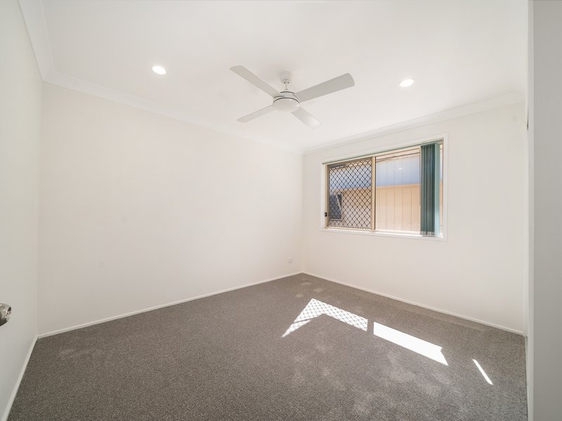Photo - 16 Myora Place, Sandstone Point QLD 4511 - Image 26