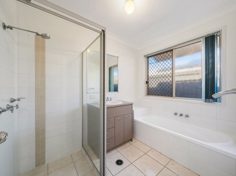 Photo - 16 Myora Place, Sandstone Point QLD 4511 - Image 27