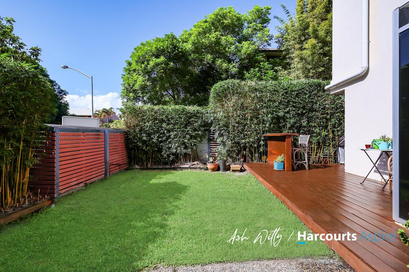 Photo - 1/6 Nalla Court, Palm Beach QLD 4221 - Image 2