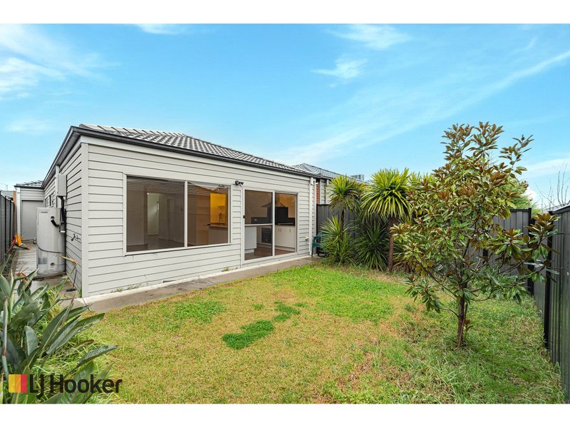 Photo - 16 Natural Drive, Craigieburn VIC 3064 - Image 22