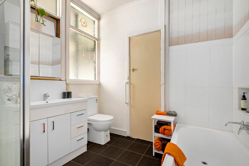 Photo - 16 Neville Avenue, Seaford VIC 3198 - Image 6