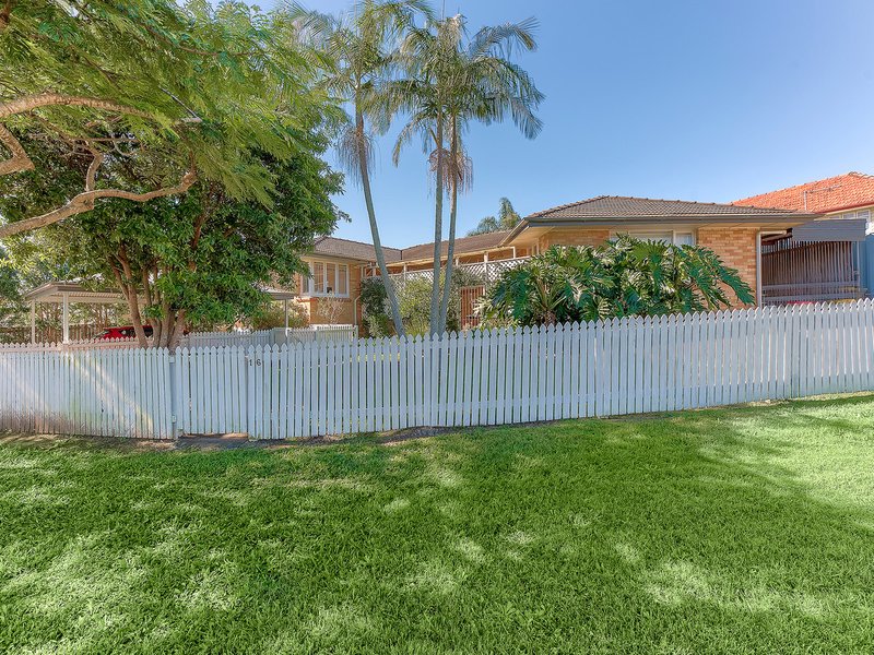 Photo - 16 Nevin Street, Aspley QLD 4034 - Image 2