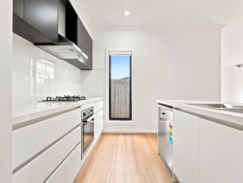 Photo - 16 Newcastle Road, Rockbank VIC 3335 - Image 5