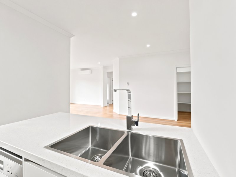 Photo - 16 Newcastle Road, Rockbank VIC 3335 - Image 8