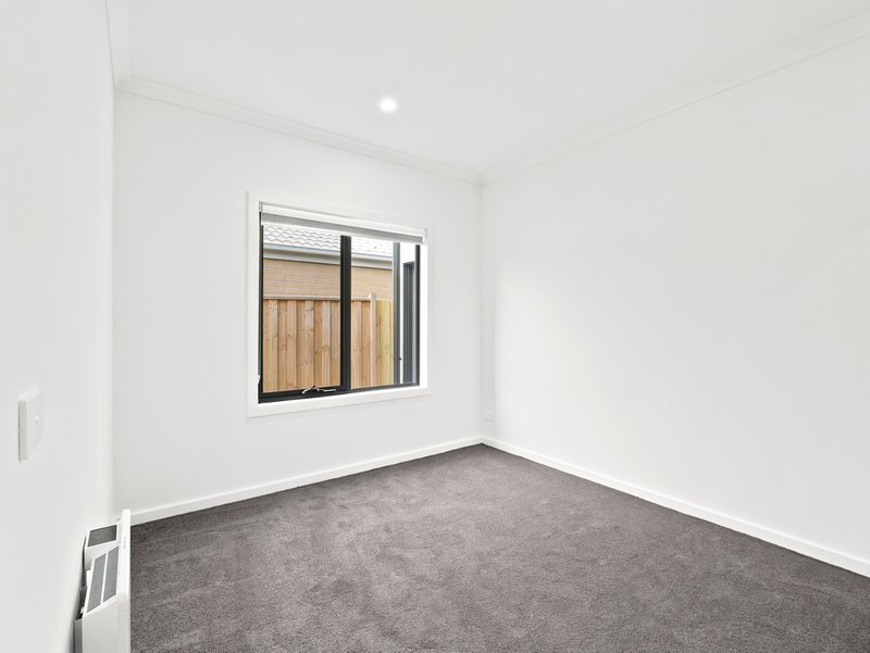 Photo - 16 Newcastle Road, Rockbank VIC 3335 - Image 13