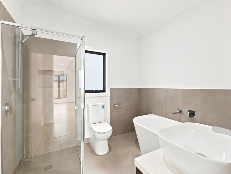 Photo - 16 Newcastle Road, Rockbank VIC 3335 - Image 25