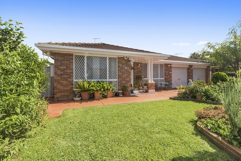 Photo - 16 Nimbin Avenue, Hoxton Park NSW 2171 - Image 2