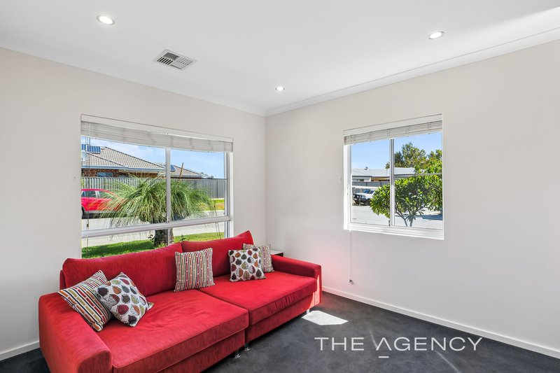 Photo - 16 Noctis Way, Aveley WA 6069 - Image 2