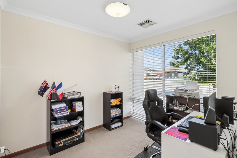 Photo - 16 Noctis Way, Aveley WA 6069 - Image 4
