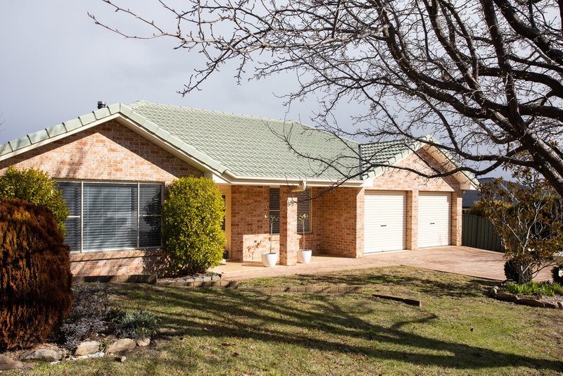 16 Norris Drive, Armidale NSW 2350