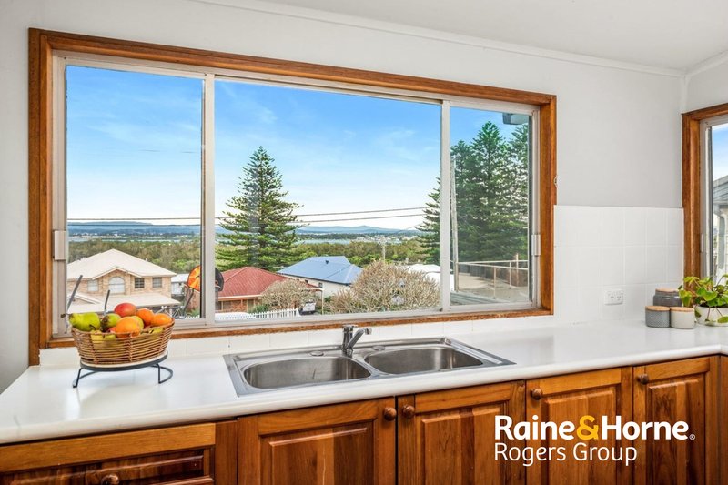 Photo - 16 Northcote Avenue, Swansea Heads NSW 2281 - Image 6