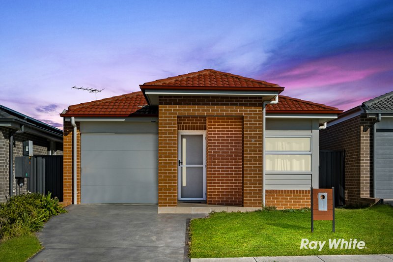 Photo - 16 Northview Street (Grantham Farm) , Riverstone NSW 2765 - Image 1