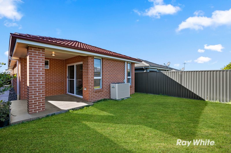 Photo - 16 Northview Street (Grantham Farm) , Riverstone NSW 2765 - Image 7