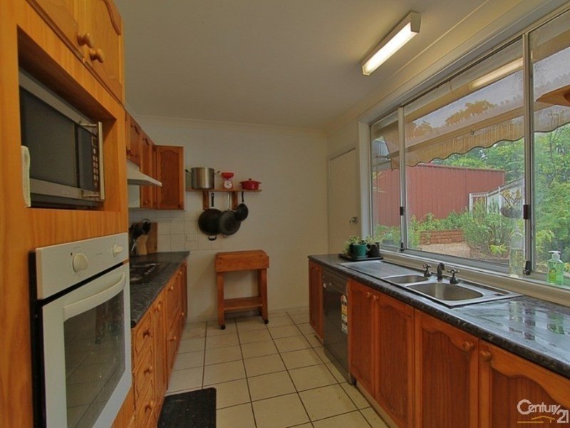 Photo - 16 Oaklands Road, Hazelbrook NSW 2779 - Image 6