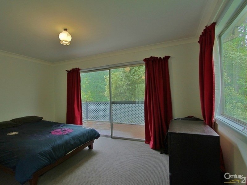 Photo - 16 Oaklands Road, Hazelbrook NSW 2779 - Image 9