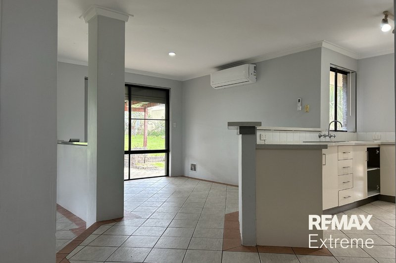 Photo - 16 Oakleaf Circle, Mirrabooka WA 6061 - Image 4