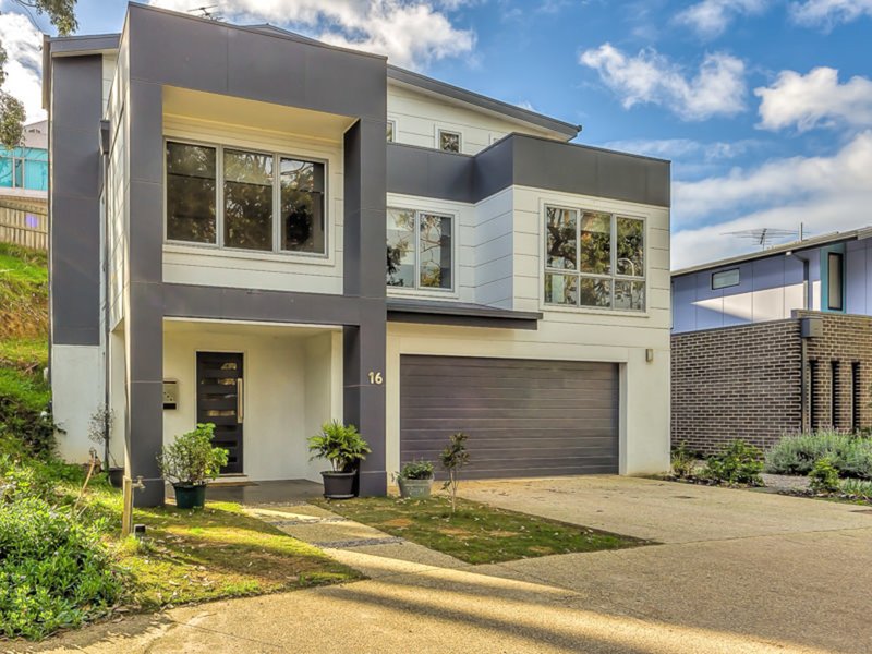 16 Ocean Mist Court, St Leonards VIC 3223