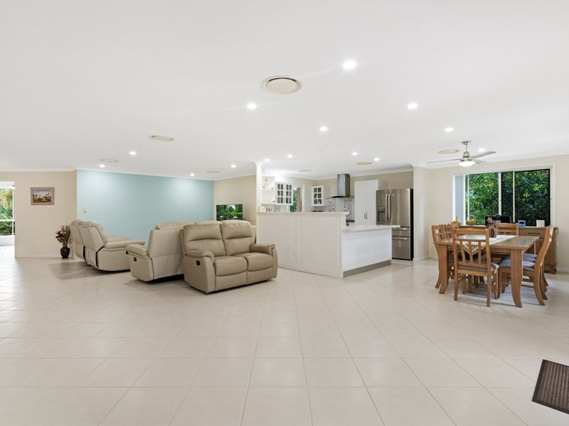 Photo - 16 Ocean Park Drive, Dundowran Beach QLD 4655 - Image 11