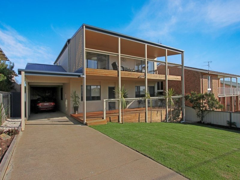 Photo - 16 Ocean Road, Batehaven NSW 2536 - Image 3