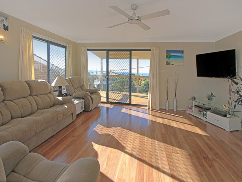 Photo - 16 Ocean Road, Batehaven NSW 2536 - Image 4