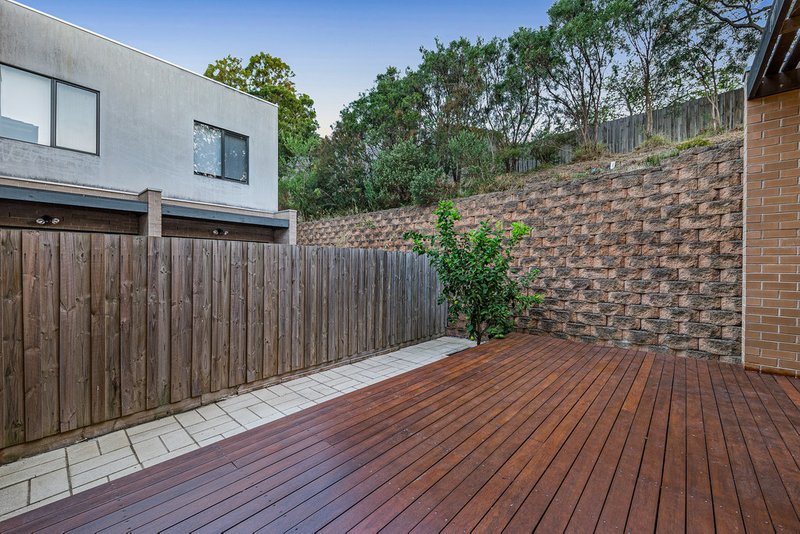 Photo - 16 Ochre Place, Mount Waverley VIC 3149 - Image 14