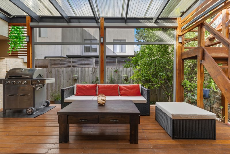 Photo - 16 Ochre Place, Mount Waverley VIC 3149 - Image 8