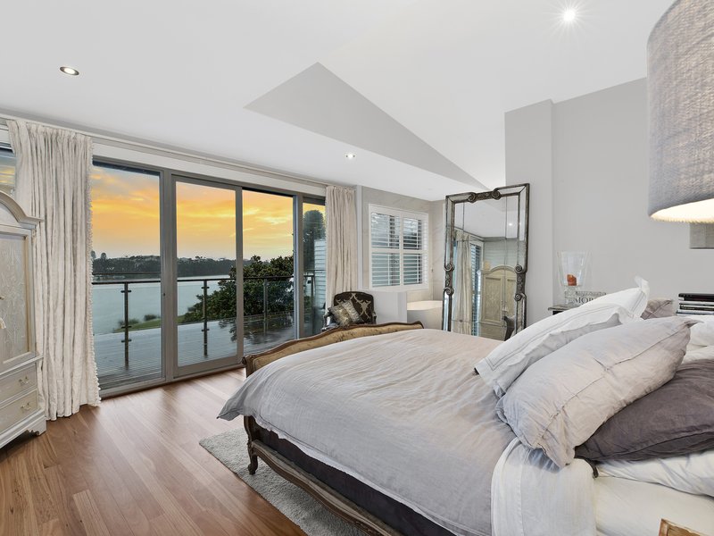 Photo - 16 Ogilvie Street, Terrigal NSW 2260 - Image 17