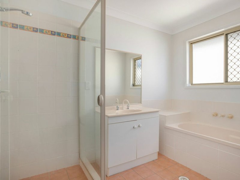 Photo - 16 Opossum Circuit, Springfield Lakes QLD 4300 - Image 9