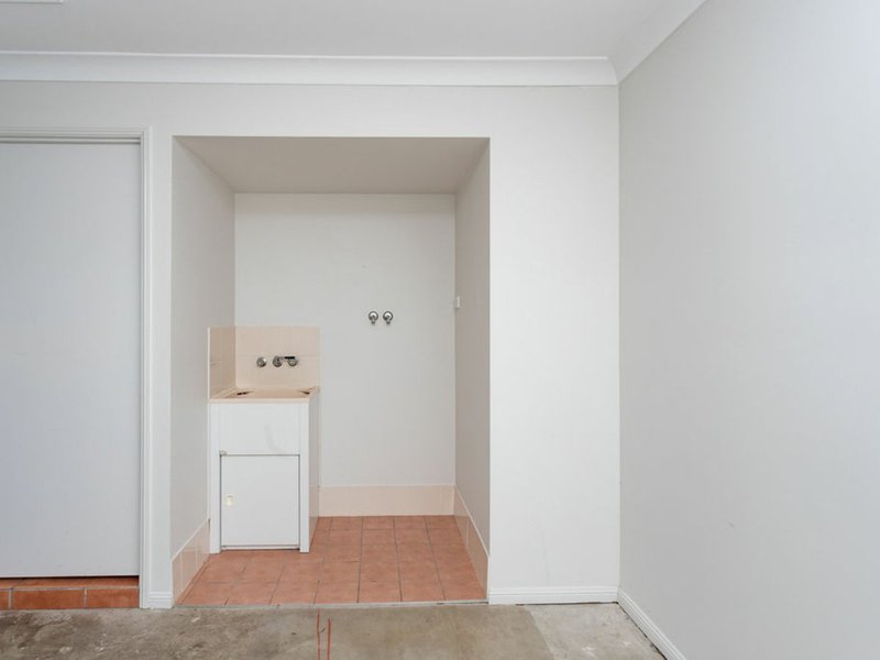 Photo - 16 Opossum Circuit, Springfield Lakes QLD 4300 - Image 11