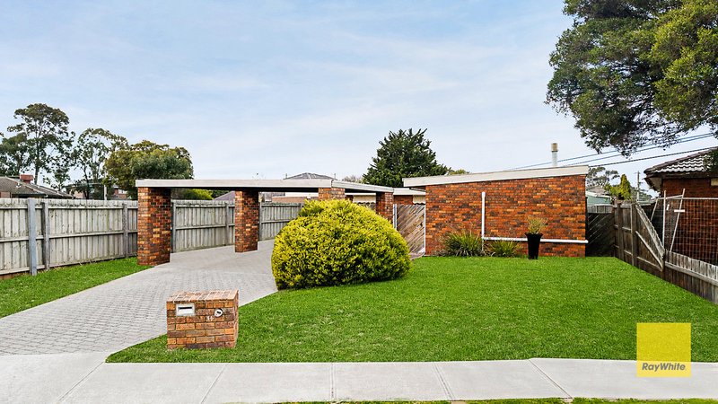 Photo - 16 Oppy Crescent, Hoppers Crossing VIC 3029 - Image 2
