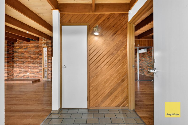 Photo - 16 Oppy Crescent, Hoppers Crossing VIC 3029 - Image 3