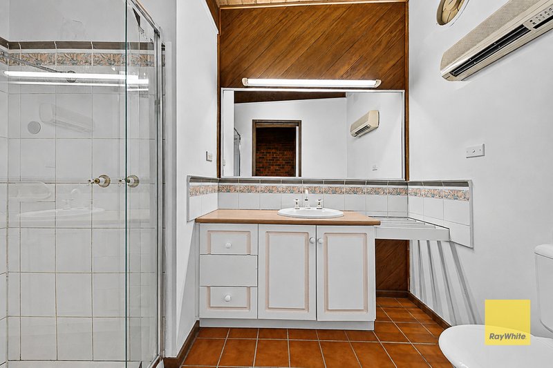 Photo - 16 Oppy Crescent, Hoppers Crossing VIC 3029 - Image 10