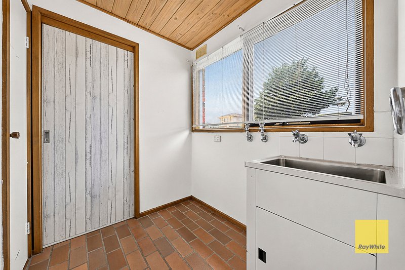 Photo - 16 Oppy Crescent, Hoppers Crossing VIC 3029 - Image 14