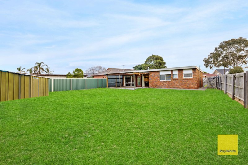Photo - 16 Oppy Crescent, Hoppers Crossing VIC 3029 - Image 16
