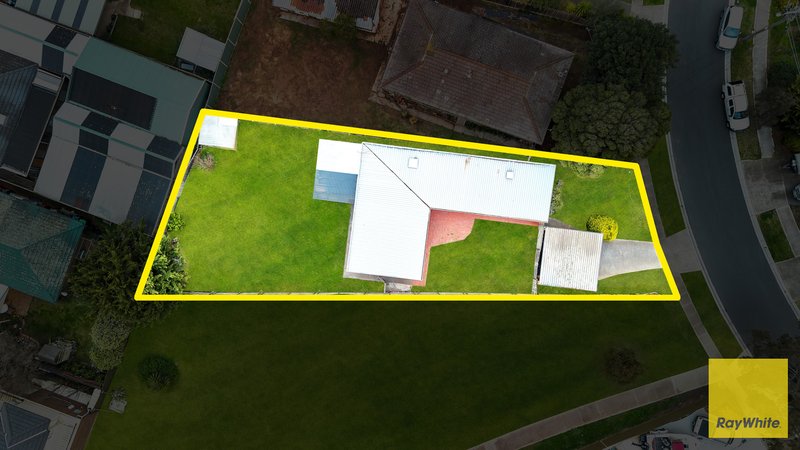 Photo - 16 Oppy Crescent, Hoppers Crossing VIC 3029 - Image 17