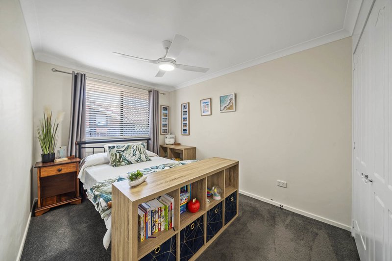 Photo - 16 Orchid Street, Centenary Heights QLD 4350 - Image 16