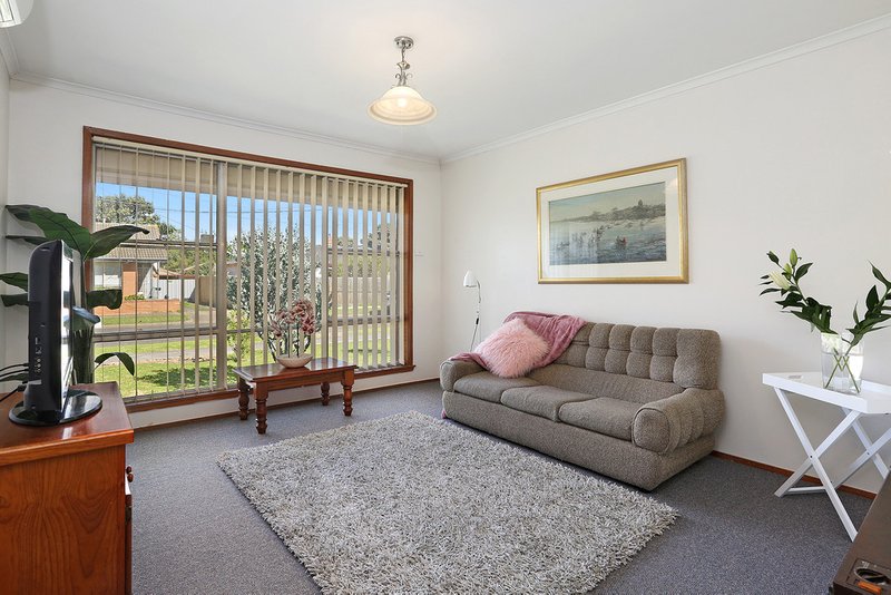 Photo - 16 Oregon Avenue, Corio VIC 3214 - Image 2