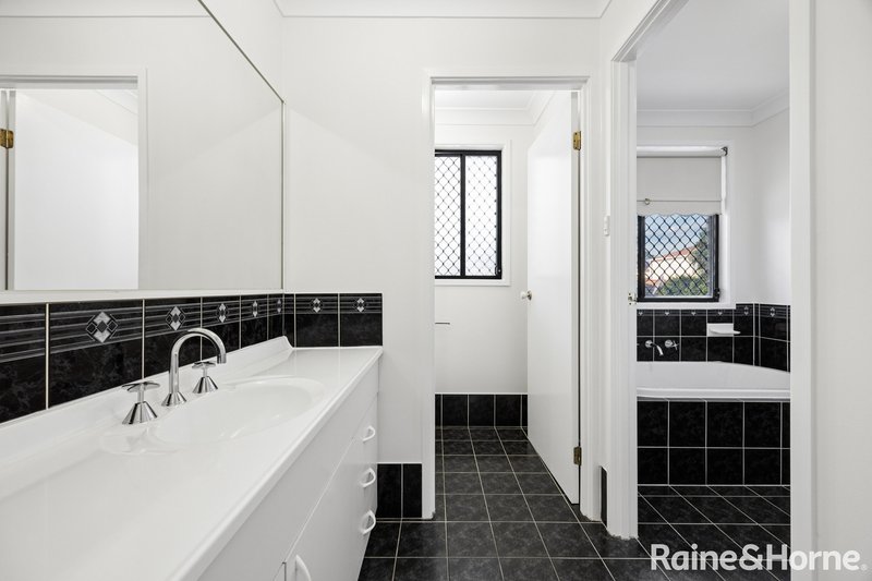 Photo - 16 O'Reilly Way, Rouse Hill NSW 2155 - Image 9